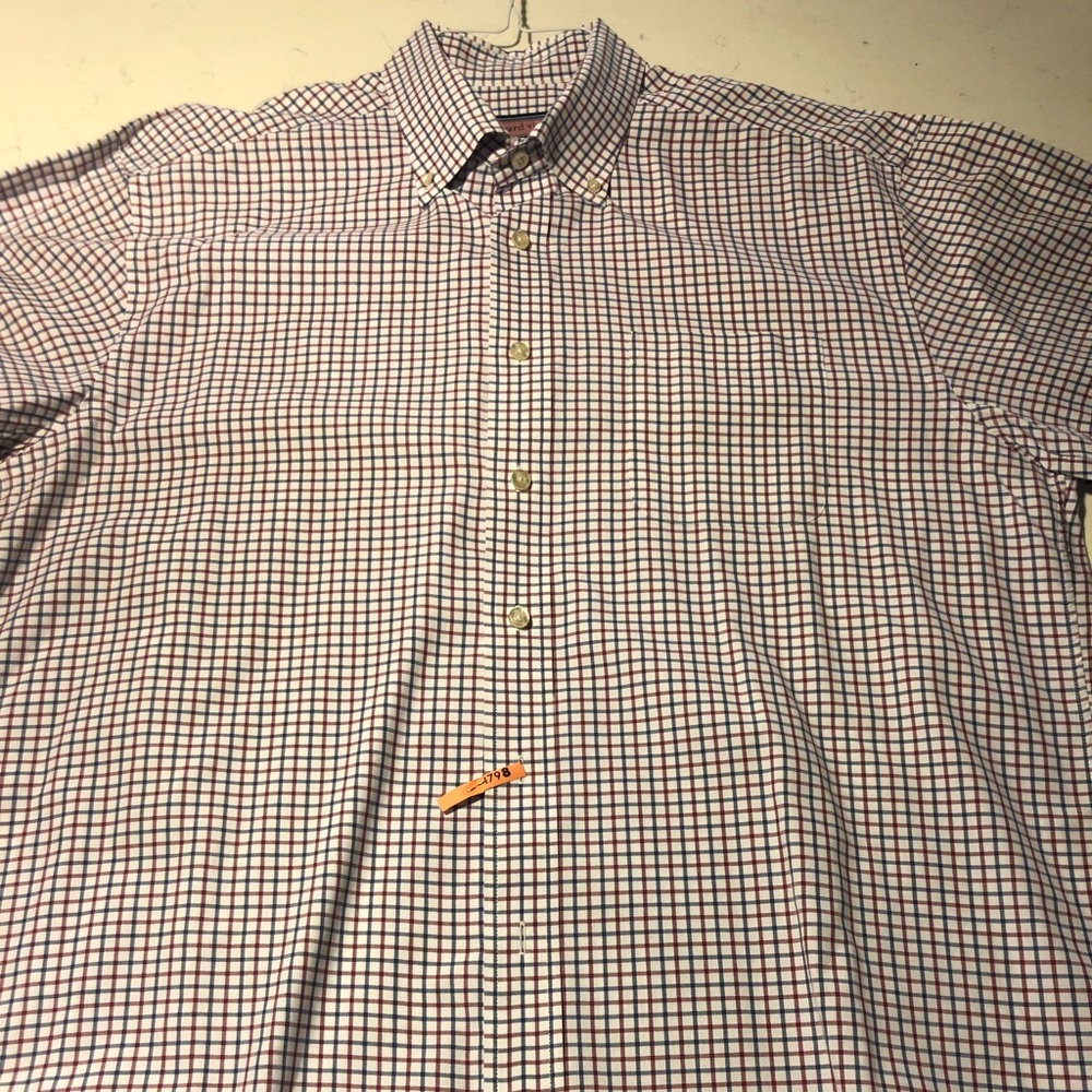 Vineyard vines murray shirt like new condition
